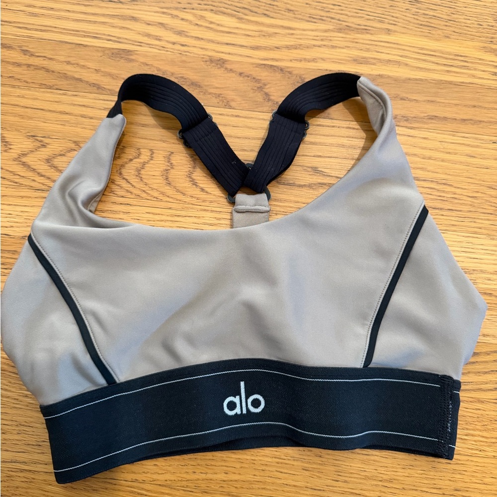 Alo airlift small sports bra